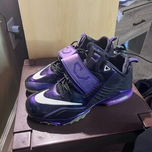 Men’s ' Black and Purple Athletic Shoes Size 10